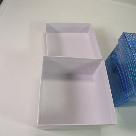 Metallic Silver Striped Gift Box Bow & (2) other Gift Boxes Holographic & white - Picture 14 of 14